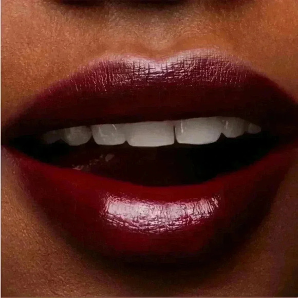 MAC Cosmetics Love Me Lipstick - La Femme (410) - NIB - Picture 3 of 6